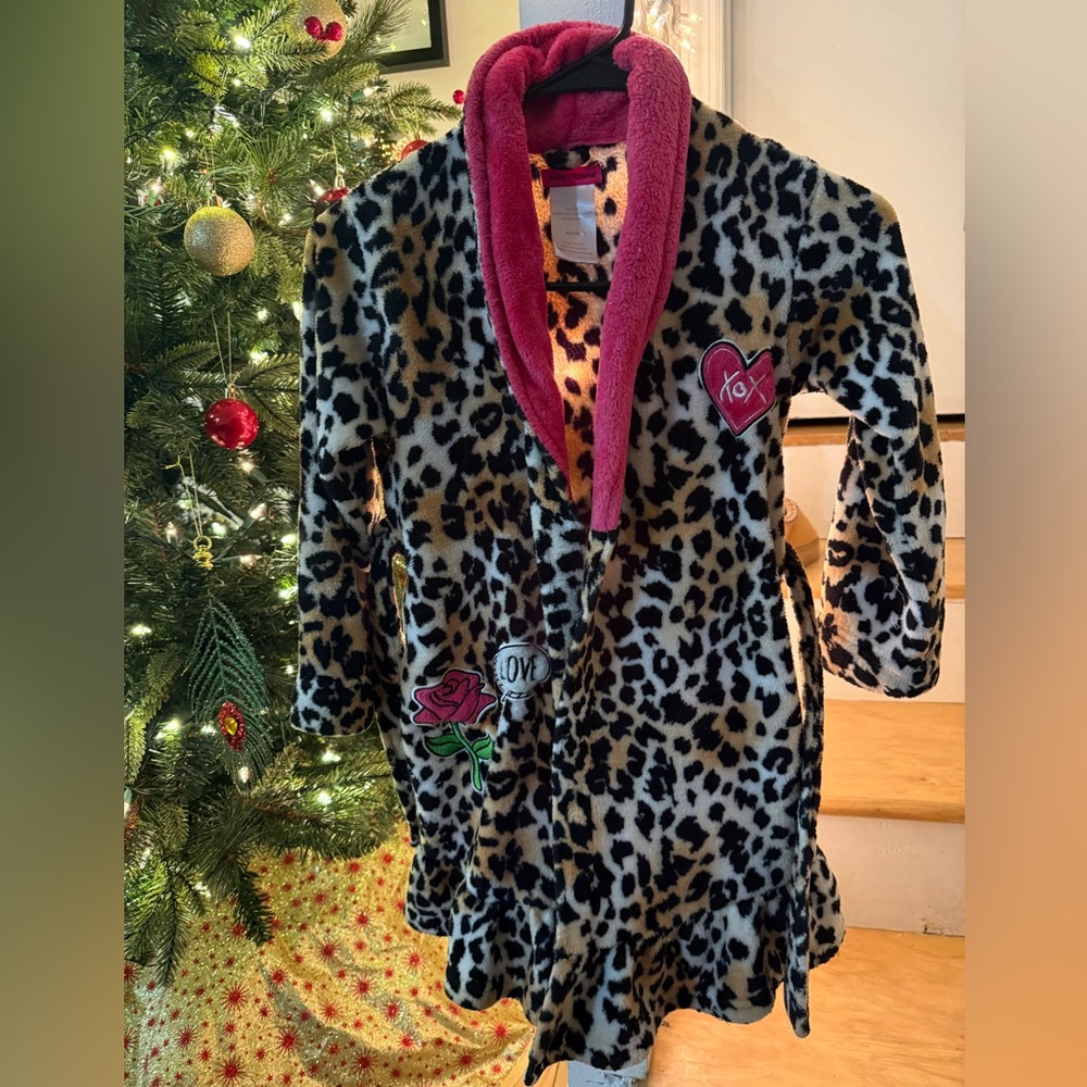Betsey Johnson Leopard Print Kids Robe with Pink Collar